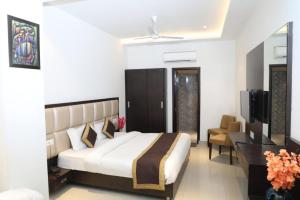 Hotel Avi Inn,Near Golden Temple,3 star