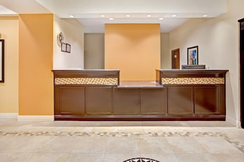 scottish inn and suites la porte