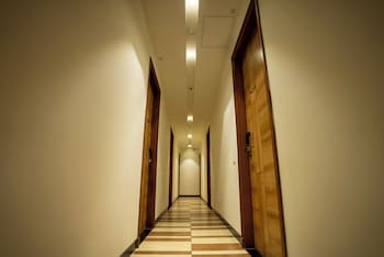 Celebrant Hotel,Bhelupur,3 star