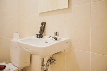 Minimalist Studio Apartment At M-Town Residence,,1 star