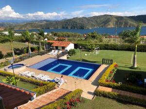 Finca Lago Calima With Excellent View,Calima>>Buga,3 star