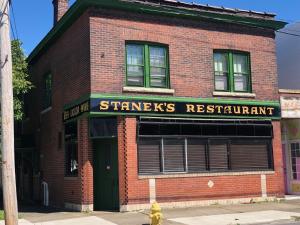 The Pub- 8Br Free Parking, Minutes From Falls & Casino,,0 star