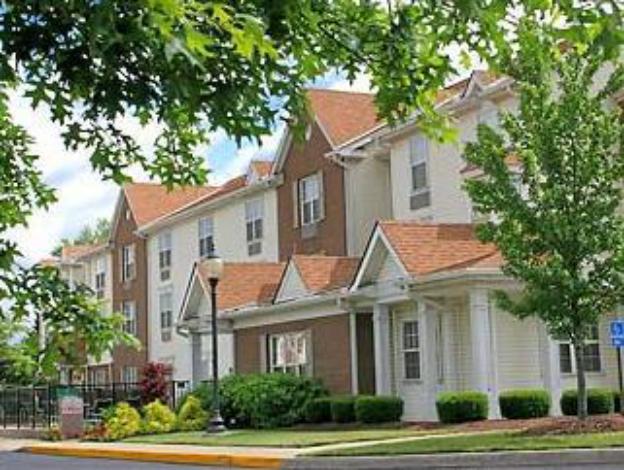 Birch Hills Suites - Blue Ash,,2 star