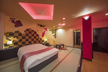 Hotel Noah Resort Sakura-No-Miya - Adults Only,,3 star