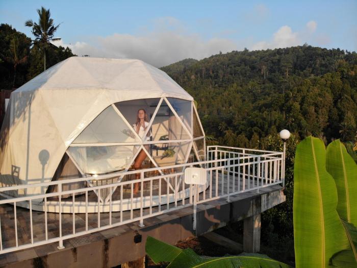 moondock luxury camp