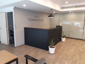 Alana Townhouse,Governor Peta,3 star