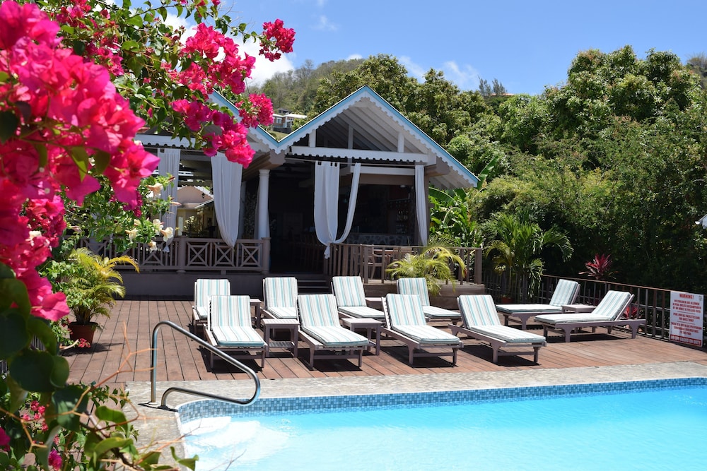 Beachcombers,Near Villa Beach,3 star