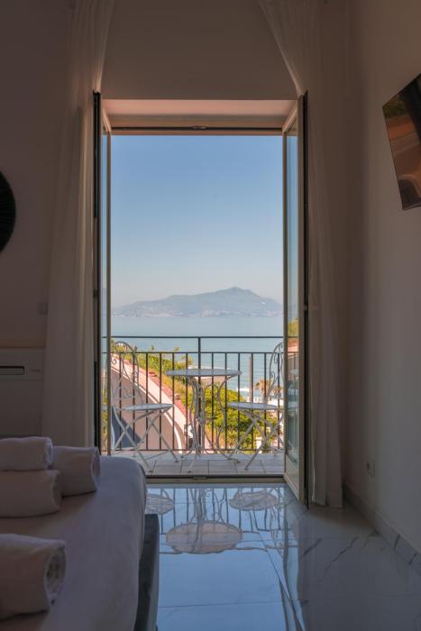 Naro Suites And Rooms,Monte Di Procida>>Bacoli,5 star
