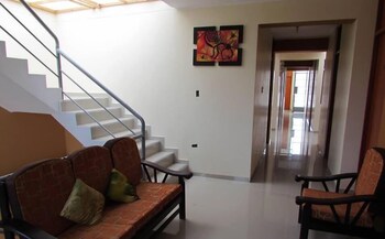 Hostal Macacona
