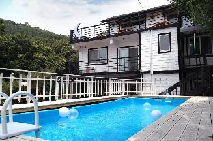 pension moon