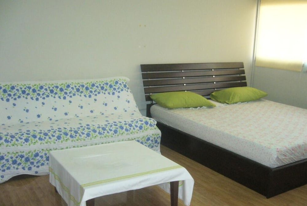 chan kim don mueang guest house free parking space and free wifi