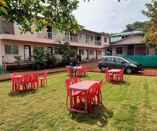 Swami Leela Relax Inn,Satara-Medha-Mahabaleshwar Rd,3 star