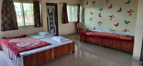 Swami Leela Relax Inn,Satara-Medha-Mahabaleshwar Rd,3 star