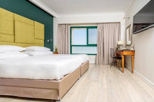 room-image