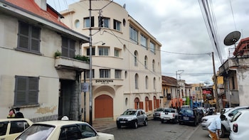 Downtown Hotel,Antananarivo Avaradrano>>Antananarivo,2.5 star