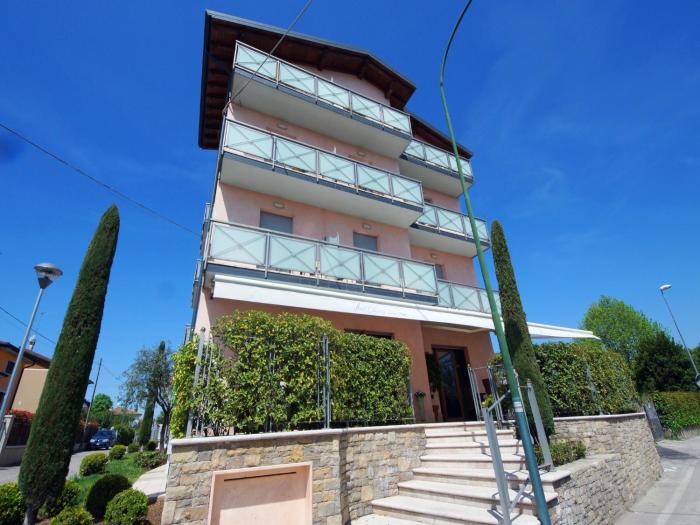 hotel clarin 14 by dori