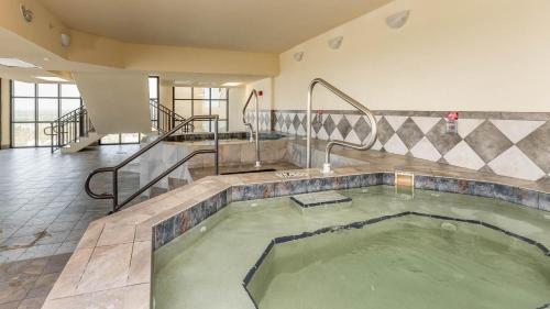 Phoenix West Ii By Brett/Robinson Vacations,,3.5 star
