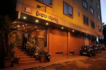 Zipp Lite - Hal Old Airport Road,Indiranagar,3 star