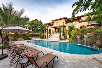 Villa Therese,Port-Au-Prince>>Petionville,3 star