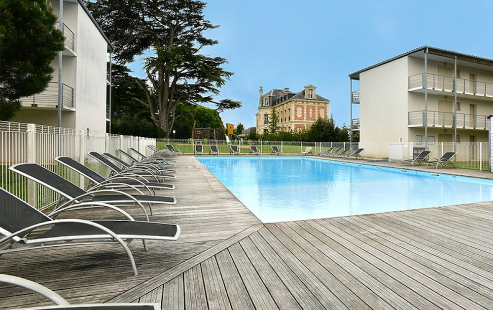 Le Domaine Du Chateau - Vacanceole,,3 star