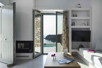 Selene Villa With Private Pool,,3.5 star