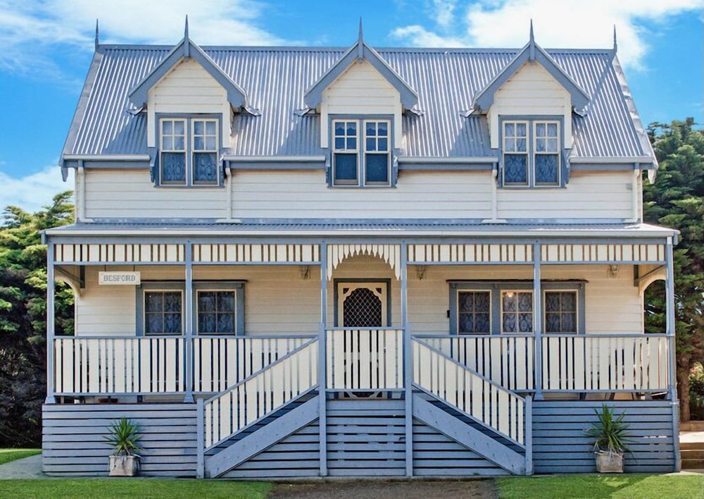 Sails - Elegant, Spacious Beach Villa,,4 star