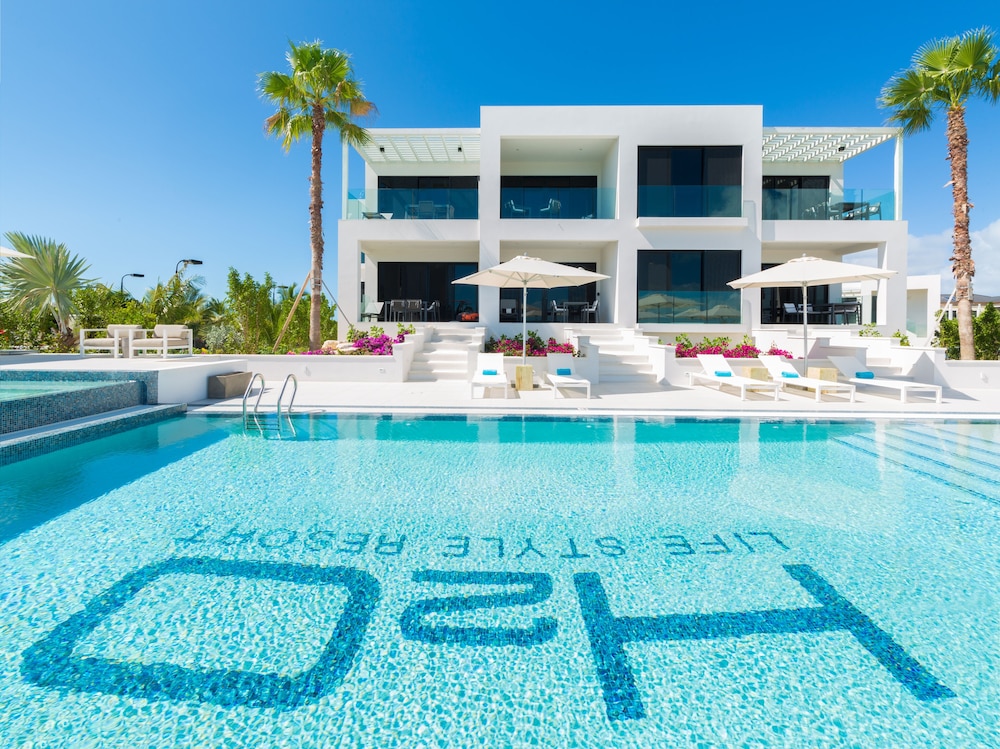H2o Lifestyle Resort,Long Bay Hills>>Caicos Islands,4 star