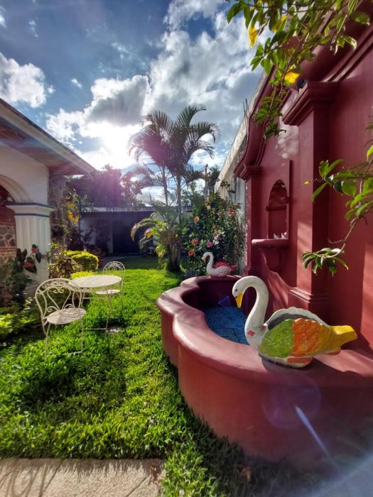 Hotel Nolasco,San Lorenzo El Cubo>>Antigua Guatemala,1 star