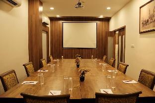 The Platinum Boutique Inn Hotel,Mundargi>>Hyderabad,3 star