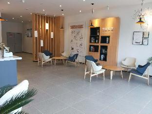 Hanting Hotel Shou County Jingrun Plaza,,2 star