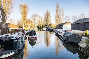roydon marina village hotel