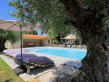 Domaine Castell De Blés,,4 star