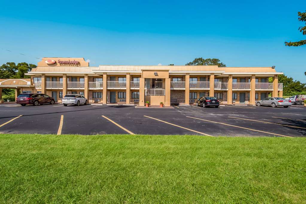 Econo Lodge Kearney - Liberty,Kearney>>Kansas City,2 star