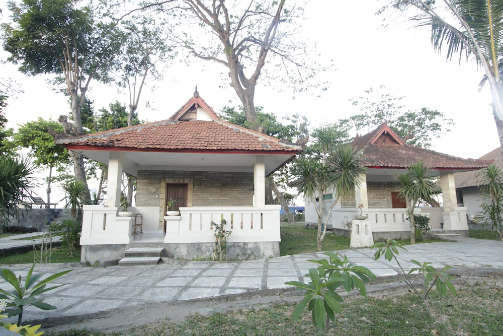 Alit Beach Resort And Villas,Denpasar>>Bali,3 star