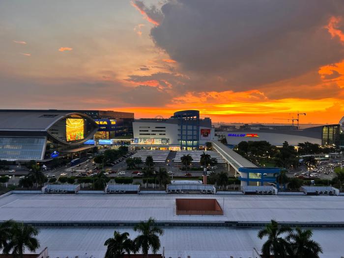 Sea Residences Condominium - Condo R Us,,2 star