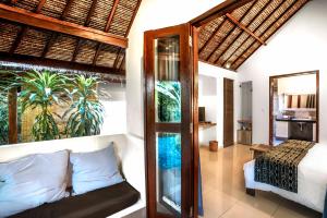 manta dive resort gili air