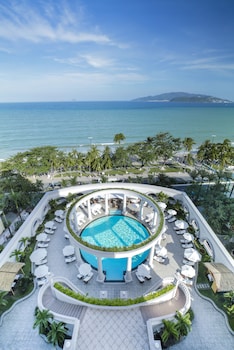 sunrise nha trang beach hotel and spa