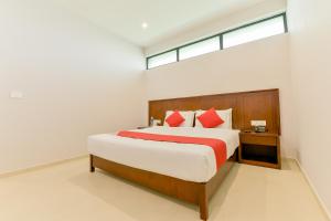 Super Townhouse Edassery Blue Bells,Angamali>>Alwaye,3 star