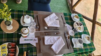 amanya 1 bed leopard family with mt kilimanjaro vi