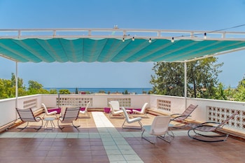 la moraga de poniente malaga hostel