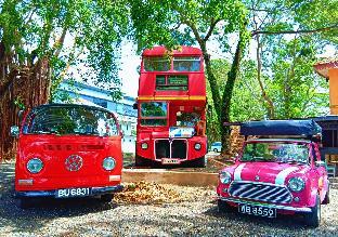 pd london bus retro village