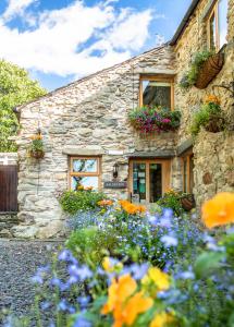 The Wayside And Whisky Barn,Millom>>Cumbria,4 star