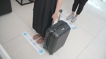 reddoorz jalan biak roxy jakarta