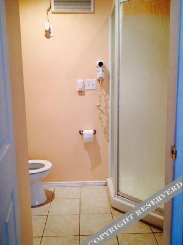 Haven Inn,,2.5 star
