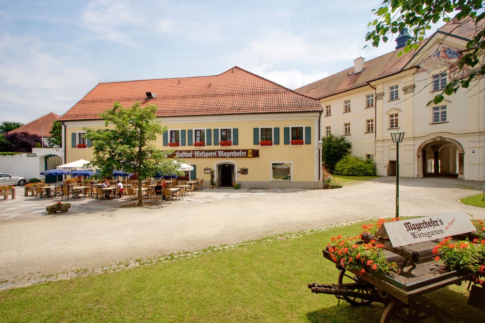 Mayerhofer - Hotel - Restaurant - Metzgerei - Tagung,,3 star