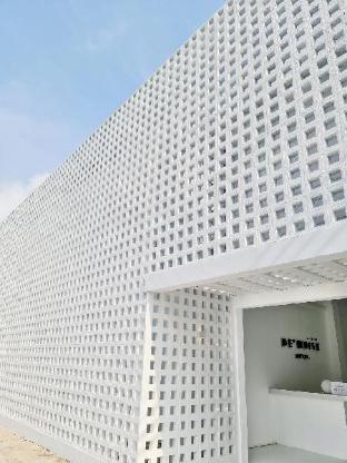 De'white Hotel,,3 star