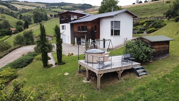 Domaine De La Rue De La Tour,102 Rue De La Tour,0 star