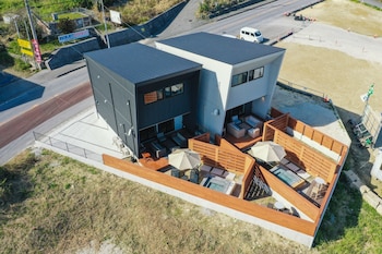 Private Villa Resonanjo Eden,,3 star