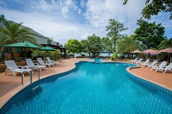 phi phi andaman beach resort