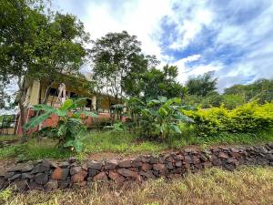 cosmicstays countryside panorama lakeview bungalow